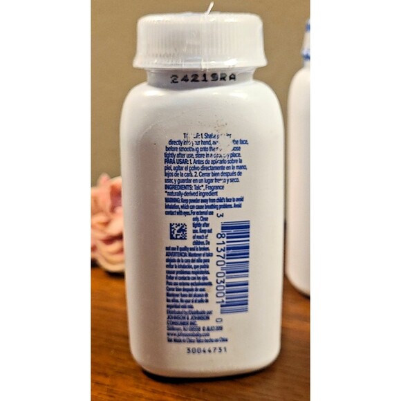 3 Vintage Johnsons Baby Powder With TALC 1.5 oz Ea SEALED TRAVEL SIZE Mildness - Picture 4 of 12